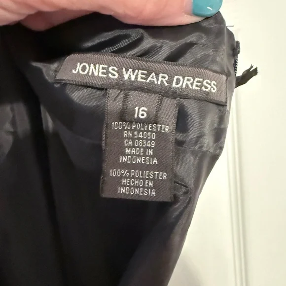 Jones Wear Elegant Black Halter Cocktail Dress - Size 16 - Picture 9 of 9